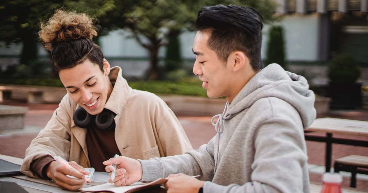 How To Answer the 2025/26 Common App Essay Prompts