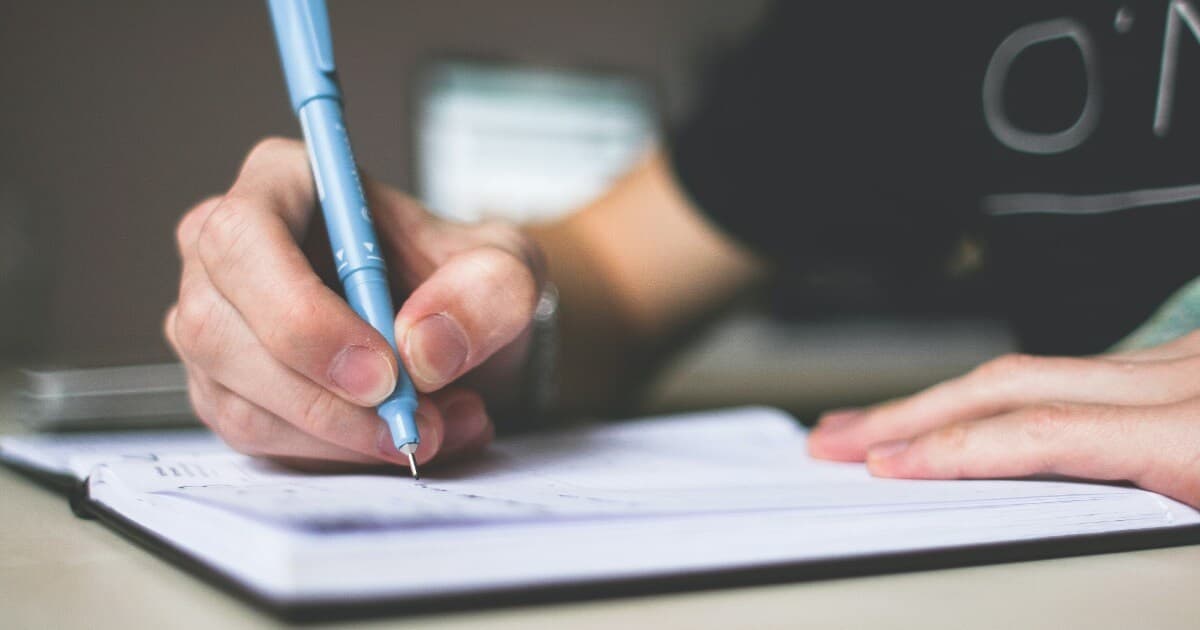 How To Answer The “Why This College” Essay Prompt